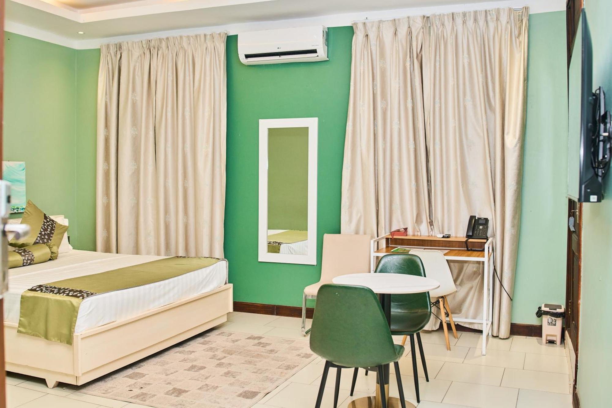 Hotel Amaranth ดาร์เอสซาลาม ภายนอก รูปภาพ